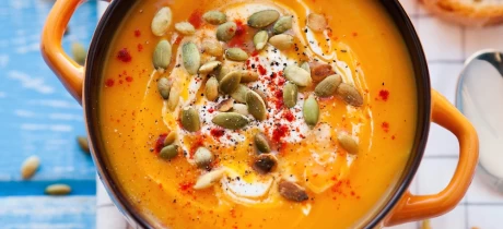 Cremige Kürbissuppe mit Speck