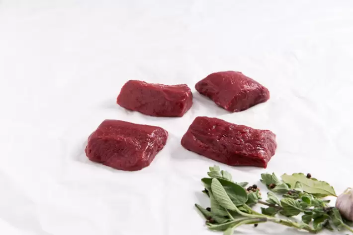 Rehrückensteaks mit Filet