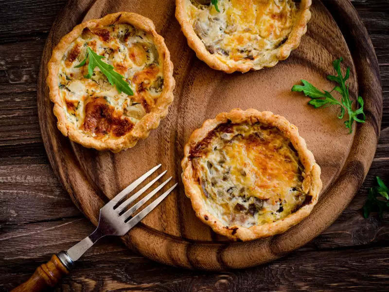 Mini Tartelettes gefüllt mit Hühnchen