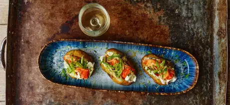 Ofenkartoffel mit geräuchertem Wildlachs