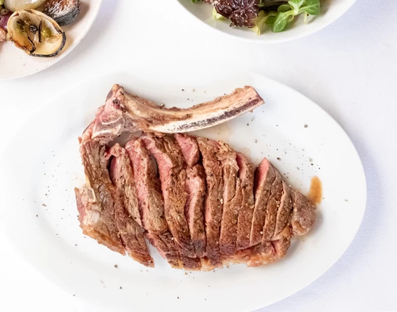 Côte de Boeuf mit hausgemachtem Knoblauchöl