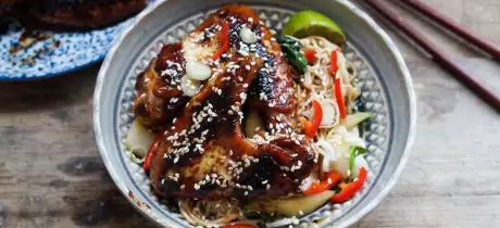 Klebrige, asiatische Hühnerflügel