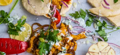 Gyros Pita mit Tzatziki und Grillgemüse