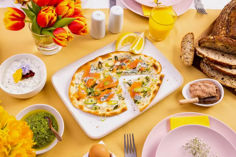 Flammkuchen mit wildem Lachs