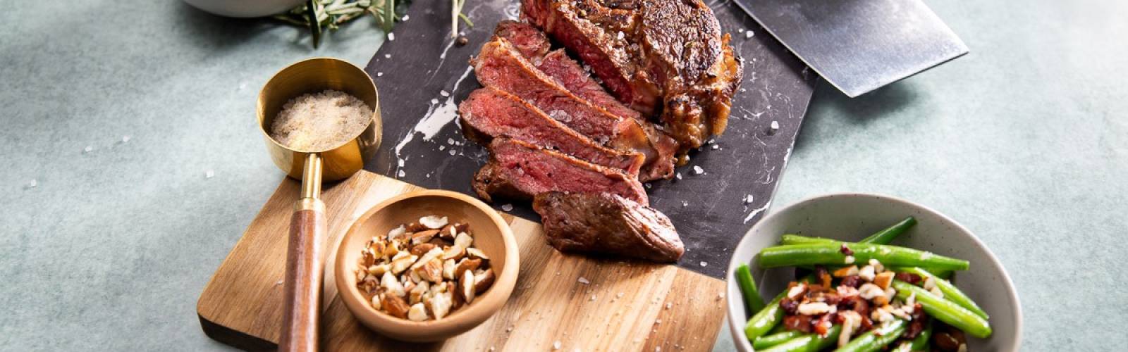 Entrecôte mit Kartoffeln, Knoblauch und Rosmarin | Kaufnekuh Rezept ...
