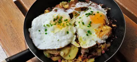 Tiroler Jause mit Wurst und Speck