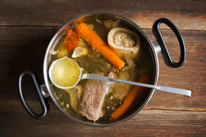 Rinderbouillon zubereiten