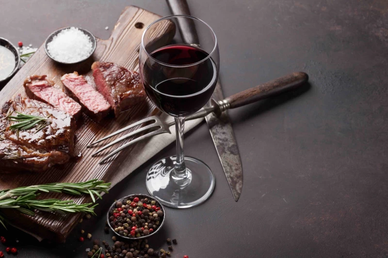 Passende Weine & Beilagen zum Wagyu Paket